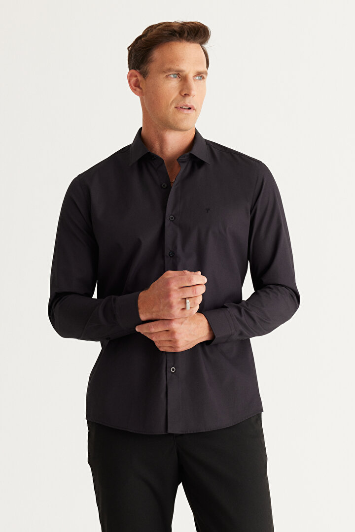 Kolay Ütülenebilir Non-Iron Pamuklu Slim Fit Dar Kesim Klasik Yaka Siyah Gömlek - 1