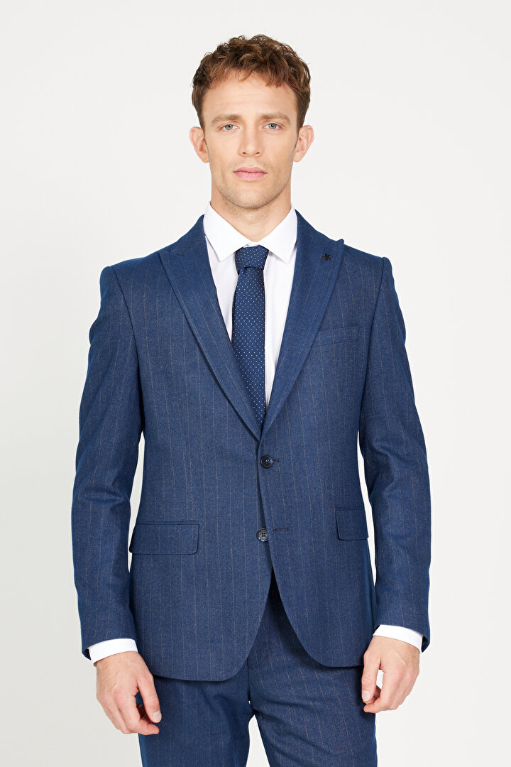 Ekstra Slim Fit Dar Kesim Kırlangıç Yaka Çizgili Lacivert Takım Elbise -1