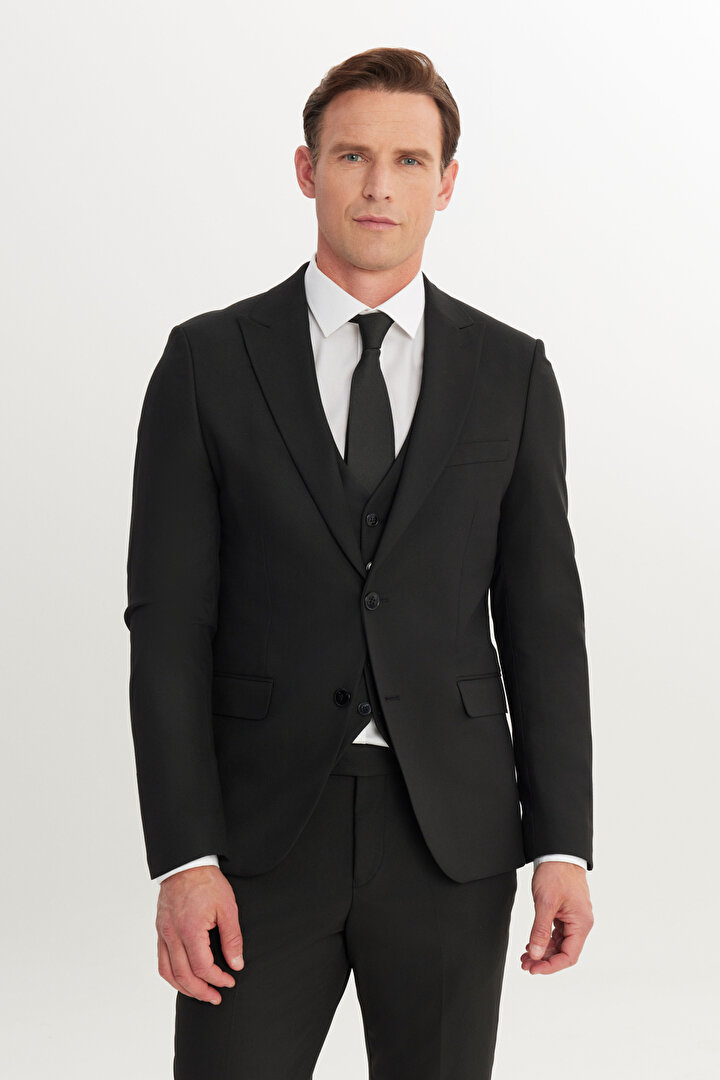 Slim Fit Dar Kesim Kırlangıç Yaka Kapak Cepli Yelekli Siyah Yelekli Takım Elbise - 1