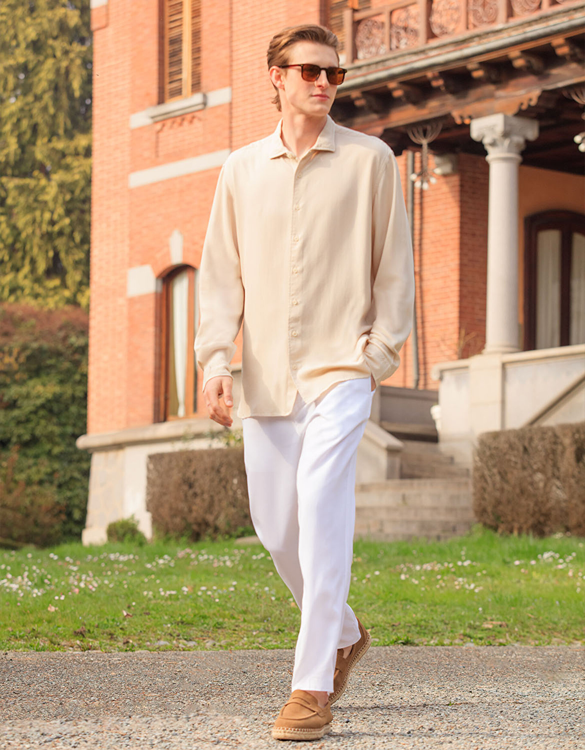 Gömlekli Manken Görseli