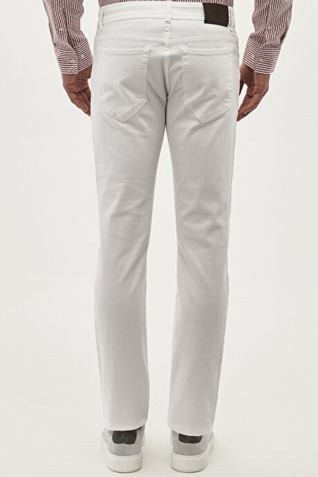 Beyaz Pantolon resmi