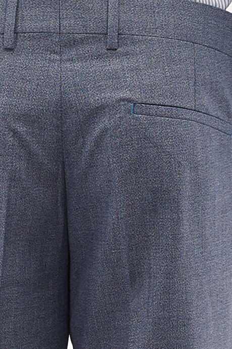Mavi Pantolon resmi