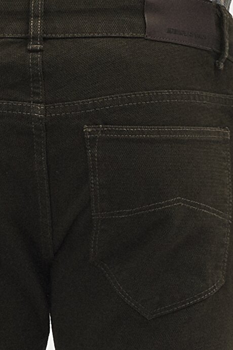 Koyu Yeşil Pantolon resmi
