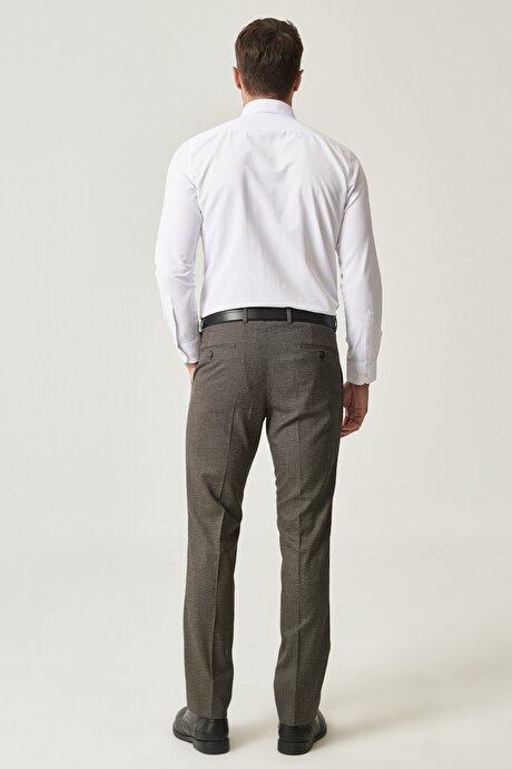 Kahverengi Pantolon resmi