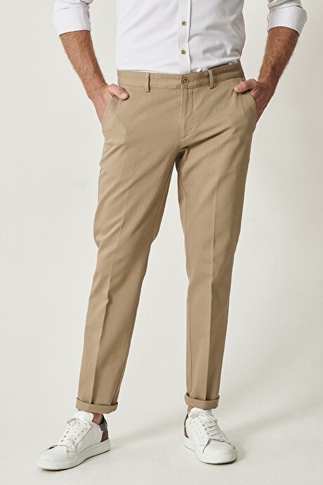 Bej Pantolon resmi