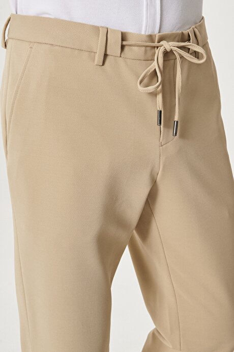 Bej Pantolon resmi
