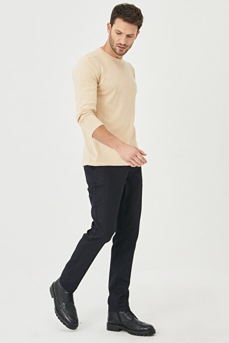 Siyah Pantolon resmi