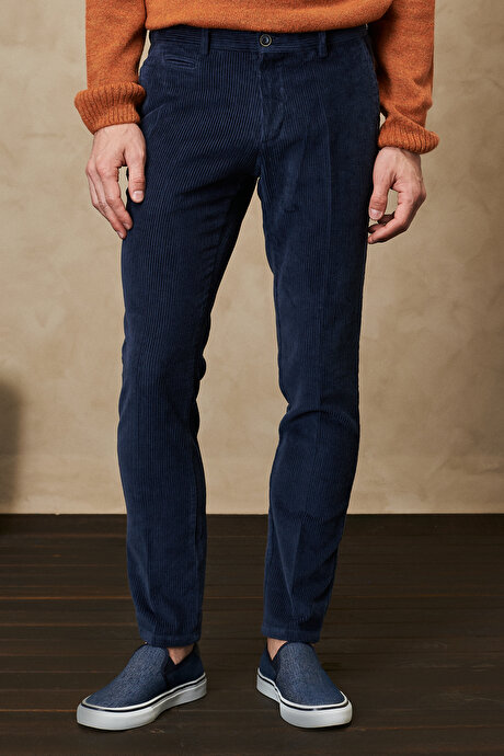 Slim Fit Dar Kesim Esnek Kadife Lacivert Pantolon resmi