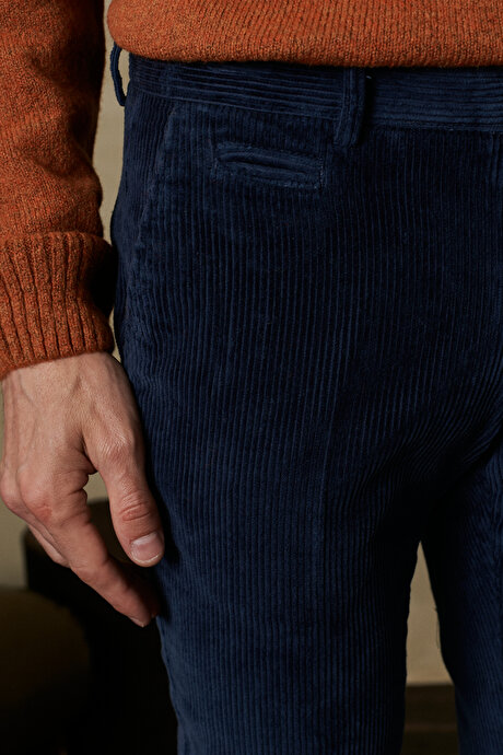 Slim Fit Dar Kesim Esnek Kadife Lacivert Pantolon resmi