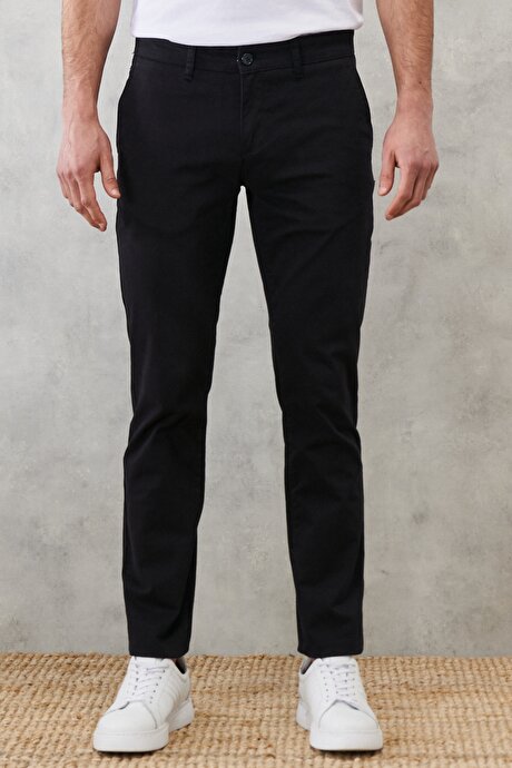 Slim Fit Dar Kesim Yan Cepli Pamuklu Siyah Pantolon resmi