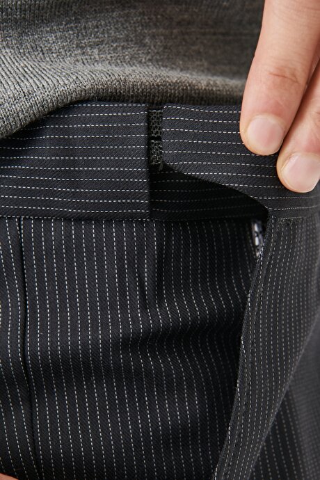 Slim Fit Dar Kesim Beli Lastikli Çizgili Yan Cep Siyah Pantolon resmi