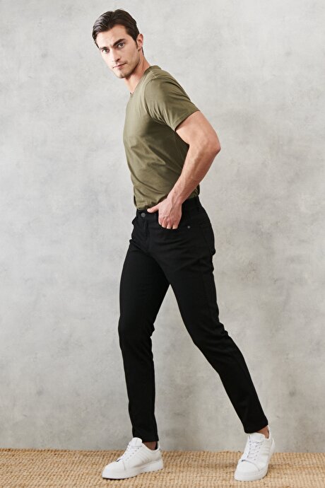 Slim Fit Dar Kesim Armürlü Esnek 5 Cepli Casual Siyah Pantolon resmi