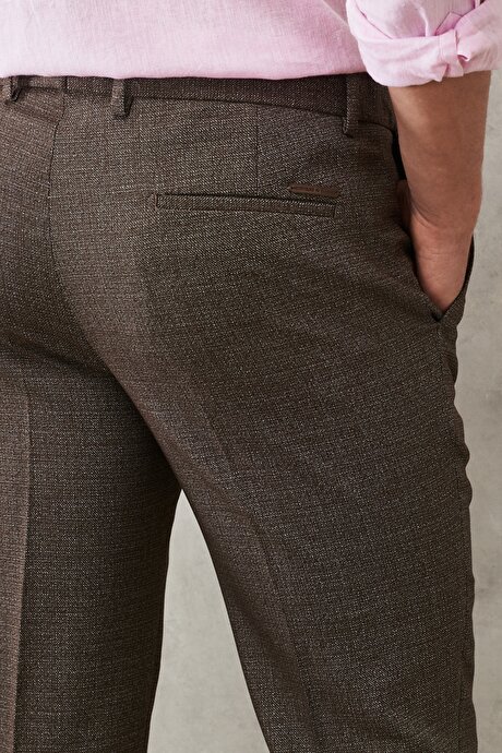 Comfort Fit Rahat Kesim Yan Cep Beli Lastikli Desenli Kahverengi Pantolon resmi
