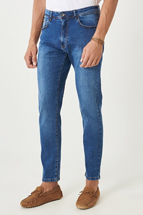 Comfort Fit Geniş Kesim Essential Kalıp Jean Kot Mavi Denim Pantolon resmi