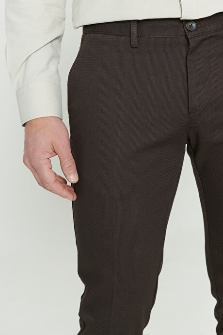 Slim Fit Dar Kesim Armürlü Esnek Kahverengi Pantolon resmi