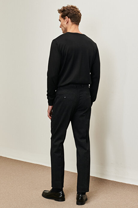Comfort Fit Geniş Kesim Diyagonal Desenli Esnek Siyah Pantolon resmi