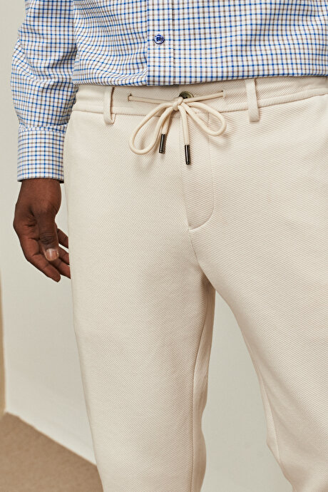 Slim Fit Dar Kesim Diyagonal Desenli Beli Bağlamalı Ekru Pantolon resmi