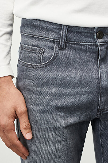Comfort Fit Geniş Kesim Essential Denim Esnek Jean Kot Gri Denim Pantolon resmi