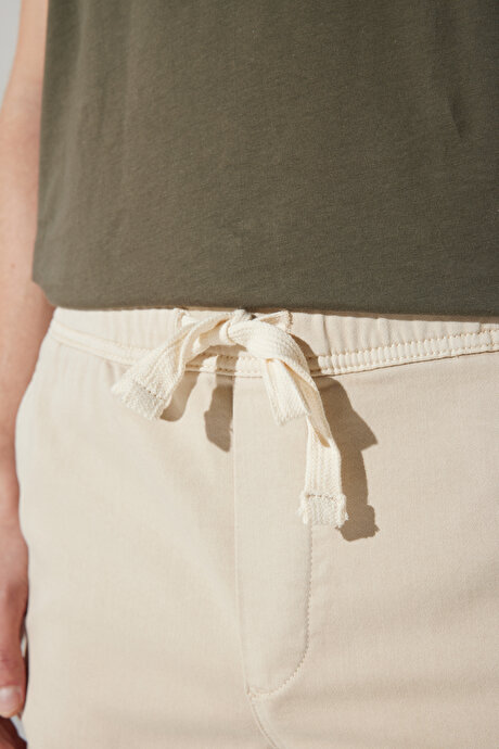 Slim Fit Dar Kesim Yan Cepli Pamuklu Beli Bağlamalı Taş Pantolon resmi