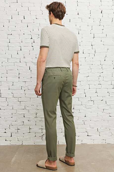 Slim Fit Dar Kesim Pamuklu Diyagonal Esnek Beli Bağlamalı Haki Pantolon resmi