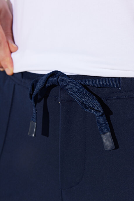 Slim Fit Dar Kesim Beli Bağlamalı Lacivert Pantolon resmi