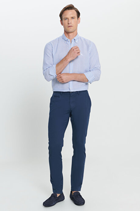 Slim Fit Dar Kesim Yan Cepli Pamuklu Diyagonal Desenli Esnek Lacivert Chino Pantolon resmi