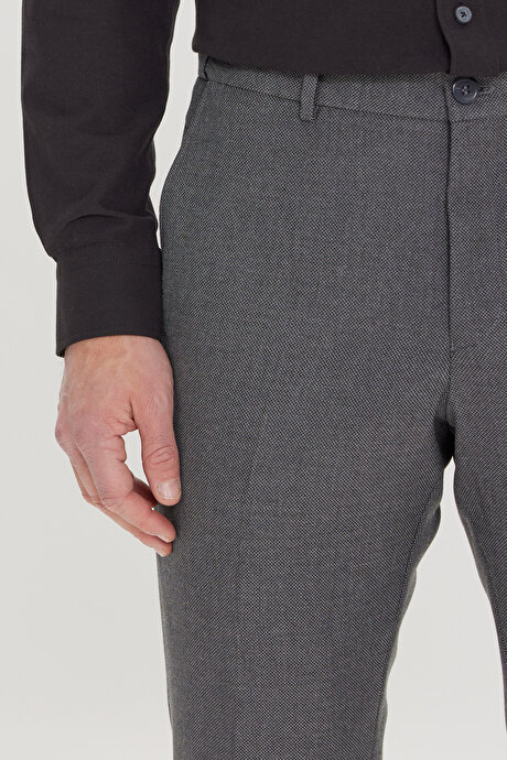 Slim Fit Dar Kesim Kuş Gözü Desenli Esnek Beli Lastikli Bağlamalı Siyah Pantolon resmi
