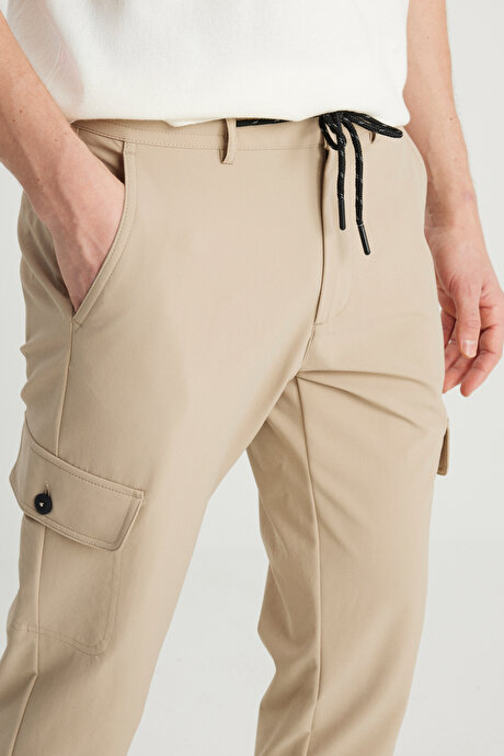 Slim Fit Dar Kesim Beli Bağlamalı Kargo Cepli Jogger Bej Pantolon resmi