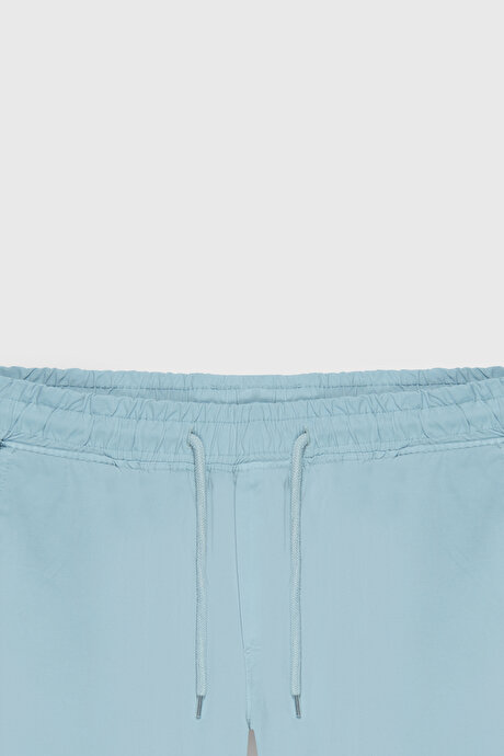 Slim Fit Dar Kesim Pamuklu Yan Cepli Mavi Şort resmi
