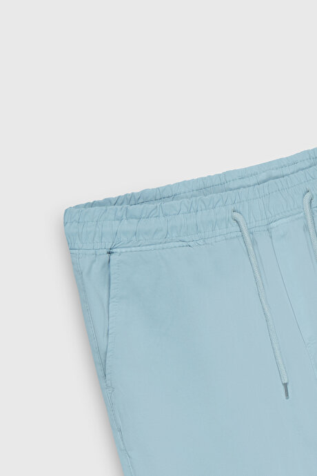 Slim Fit Dar Kesim Pamuklu Yan Cepli Mavi Şort resmi