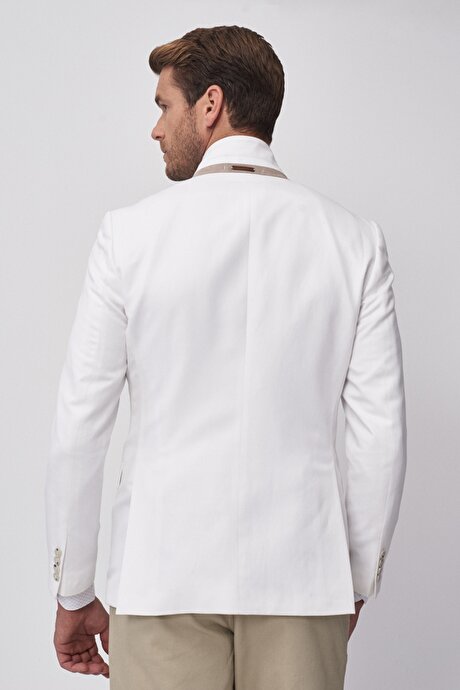 Beyaz Ceket resmi