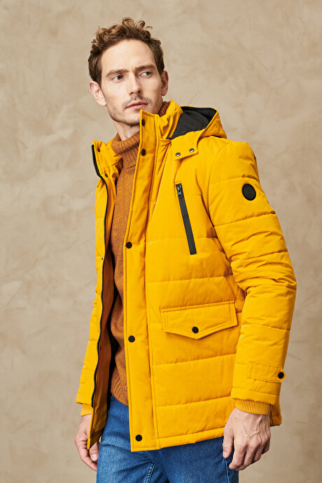 Standart Fit Normal Kesim Dik Yaka Soğuk Geçirmez Outdoor Sarı Kaban resmi