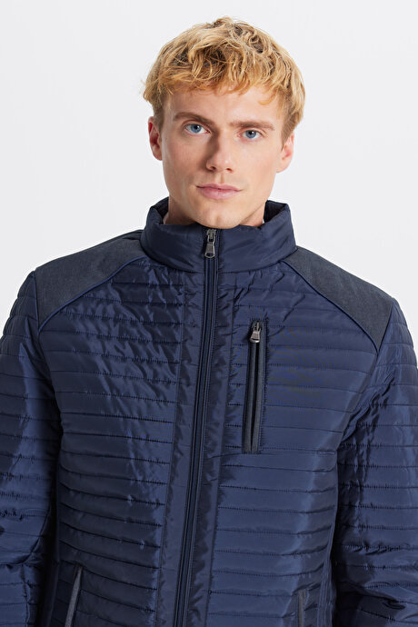 Standart Fit Normal Kesim Dik Yaka Desenli Lacivert Mont resmi