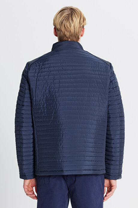 Standart Fit Normal Kesim Dik Yaka Desenli Lacivert Mont resmi