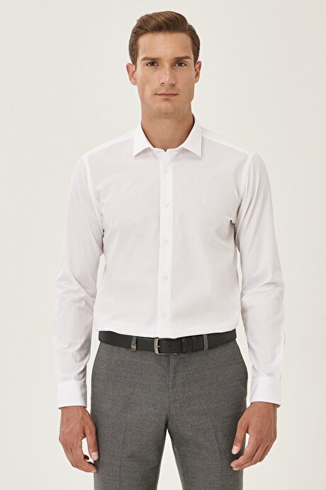 Ütülemesi Kolay Slim Fit Dar Kesim Klasik Yaka Pamuklu Beyaz Gömlek resmi