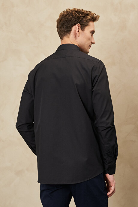 Ütülemesi Kolay Slim Fit Dar Kesim Klasik Yaka Pamuklu Siyah Gömlek resmi
