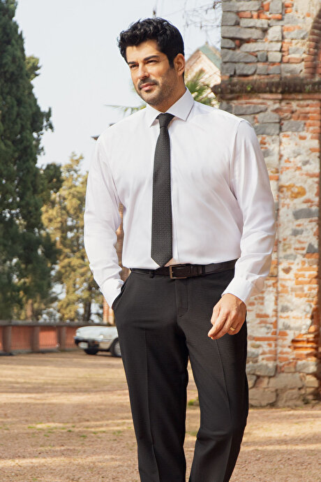 Ütü Gerektirmeyen Non-Iron Taılored Slim Fit Dar Kesim %100 Pamuk Beyaz Gömlek resmi