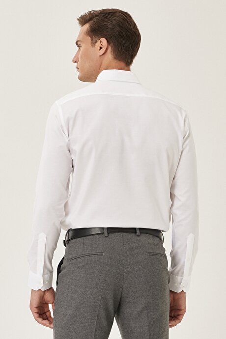 Ütü Gerektirmeyen Taılored Slim Fit Dar Kesim Düğmeli Yaka %100 Pamuk Beyaz Gömlek resmi