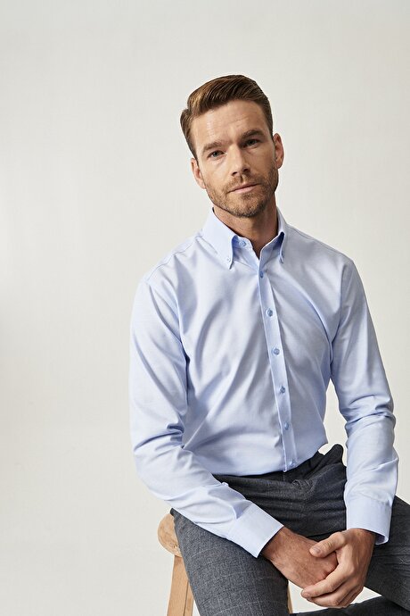 Slim Fit Dar Kesim Düğmeli Yaka Oxford Açık Mavi Gömlek resmi