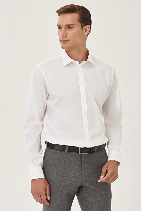 Ütü Gerektirmeyen Non-Iron Comfort Fit Geniş Kesim Klasik Yaka %100 Pamuk Beyaz Gömlek resmi