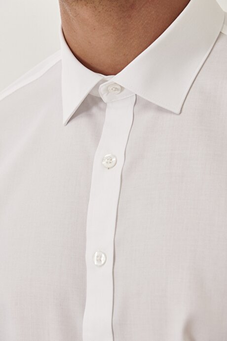 Regular Fit Rahat Kesim Ütü Gerektirmeyen Non-Iron Beyaz Gömlek resmi