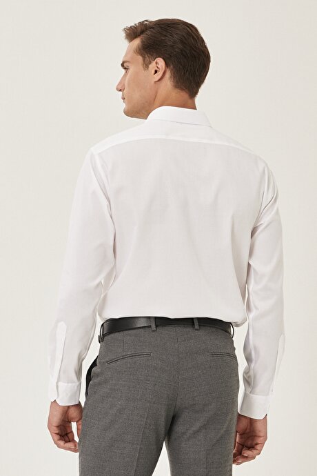 Ütü Gerektirmeyen Non-Iron Comfort Fit Rahat Kesim Klasik Yaka %100 Pamuk Beyaz Gömlek resmi