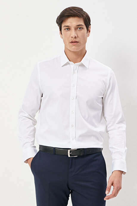 Slim Fit Dar Kesim Klasik Yaka Saten Beyaz Gömlek resmi