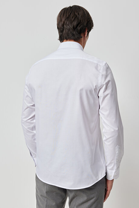 Slim Fit Dar Kesim %100 Pamuk Düğmeli Yaka Oxford Beyaz Gömlek resmi