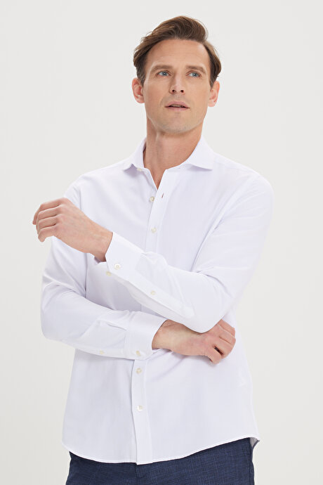Slim Fit Dar Kesim Italyan Yaka Pamuklu Armürlü Basic Beyaz Gömlek resmi