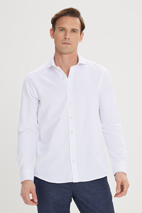 Slim Fit Dar Kesim İtalyan Yaka Pamuklu Armürlü Basic Beyaz Gömlek resmi