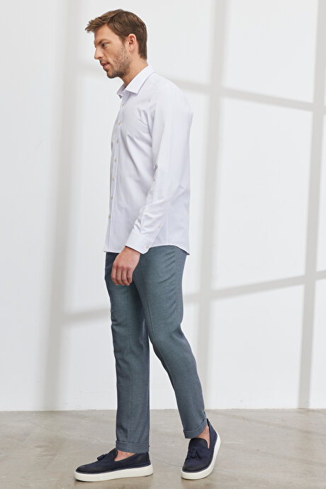 Kolay Ütülenebilir Slim Fit Dar Kesim İtalyan Yaka Armürlü Beyaz Gömlek resmi
