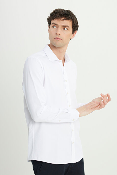 Kolay Ütülenebilir Slim Fit Dar Kesim İtalyan Yaka Armürlü Basic Beyaz Gömlek resmi
