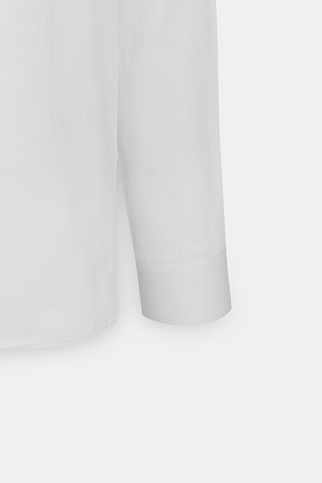 Kolay Ütülenebilir Slim Fit Dar Kesim İtalyan Yaka Armürlü Basic Beyaz Gömlek resmi