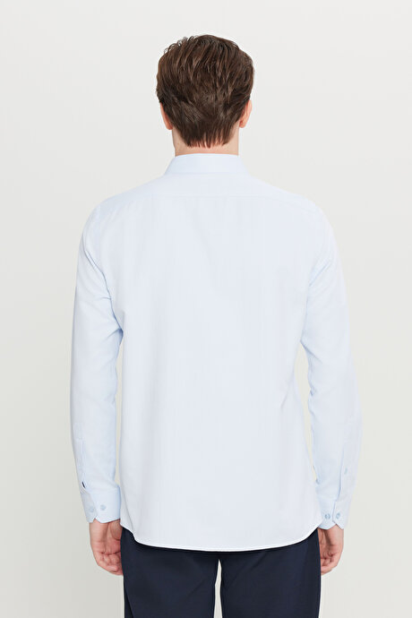 Kolay Ütülenebilir Slim Fit Dar Kesim İtalyan Yaka Armürlü Basic Mavi Gömlek resmi